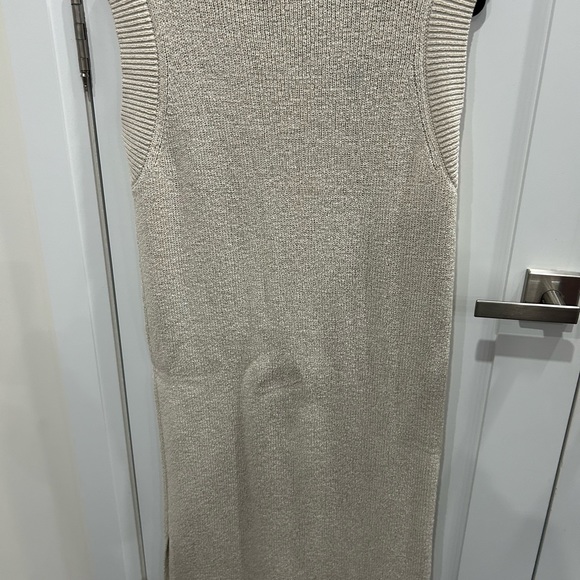 Knit dress - Picture 1 of 3